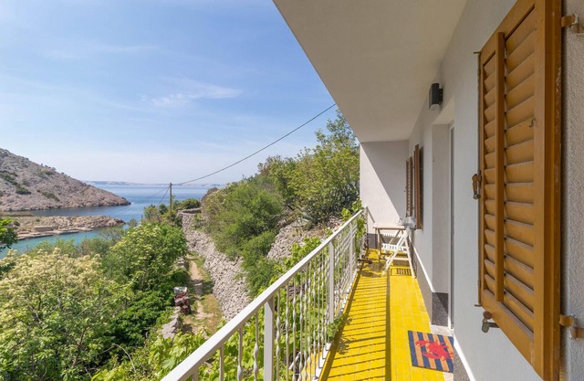 Hermosa casa en Vranjak con cocina.