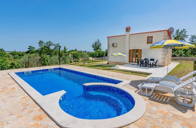 Preciosa casa de 1 dormitorio en Zminj
