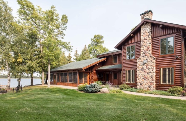Hermosa Northwoods Lakehome en las orillas del lago Leech cerca de Walker