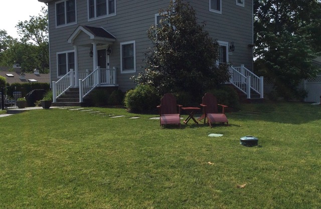 Beautiful home minutes away from village, restaurants, beach, and wineries!