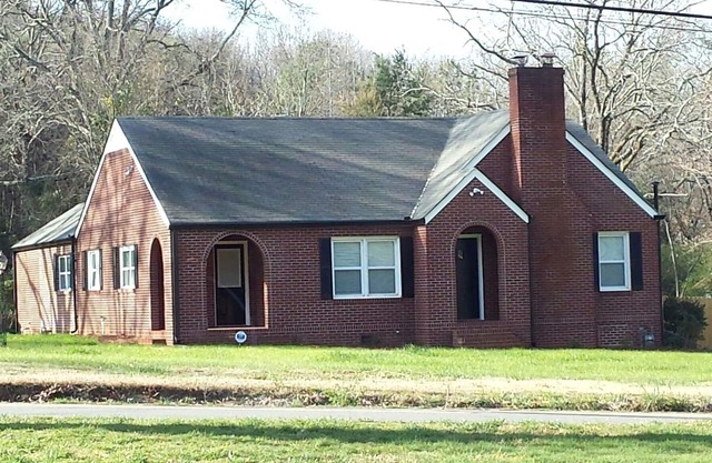 Recientemente renovado casa en el corazón de Cartersville sólo 10 minutos a Lake Point