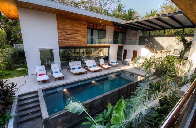 Hermosa casa 5BR oasis tranquilo con piscina a solo 2 minutos de Playa Guiones
