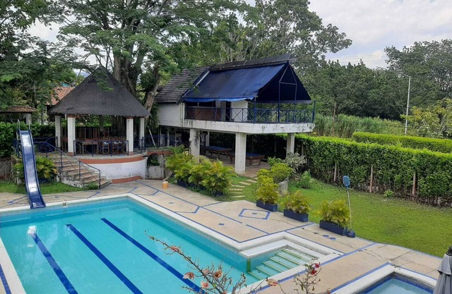 Beautiful home with swimming pool, sauna, and much more.