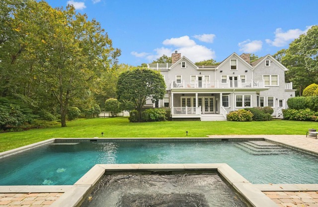 Beautiful home with private pool, hot tub, gym, pool table, ping pong, fire...