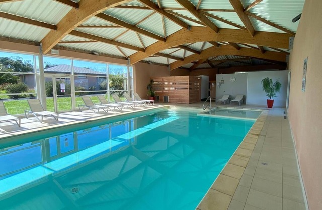 HERMOSA CASA A 100 METROS DE LA PLAYA CON PISCINA 4 *