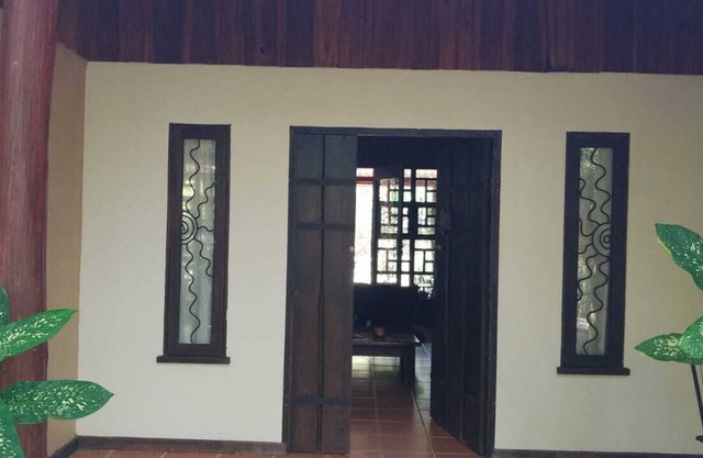 Beautiful House Close to Beach and Local Spots. Major State Parks Near by
