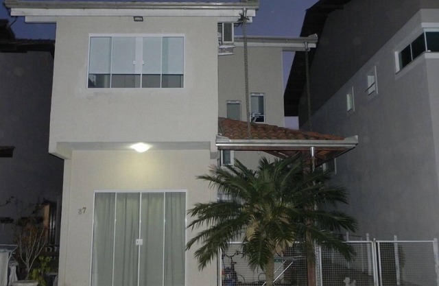 Hermosa casa adosada en una comunidad cerrada, con mayor seguridad, ubicación tranquila