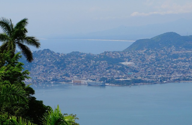 Hermosa casa Las Brisas Acapulco, vista increíble. 3 personas Servicio incluido.