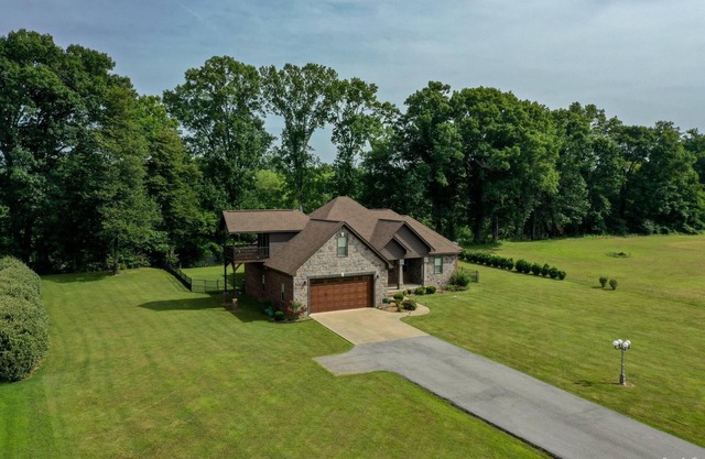 Beautiful House on the River! Book now for Spring & Summer 2025!