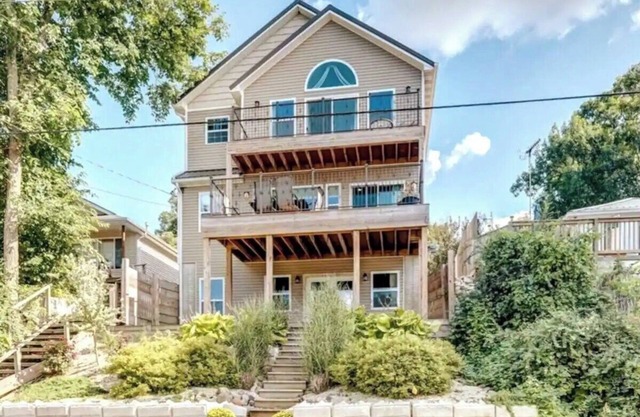 Beautiful House overlooking Lake Chemung, with a Private Chef Tasting option.