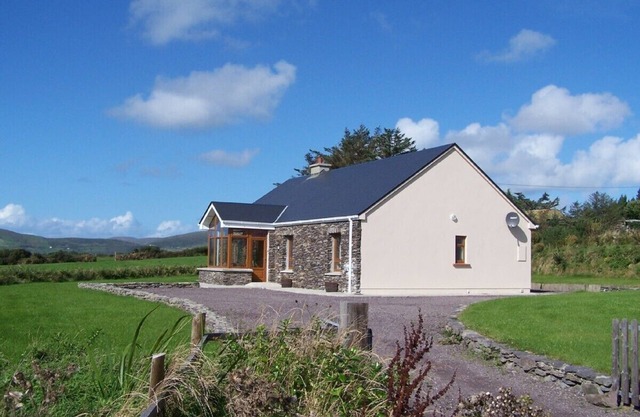 Hermoso campo a pie de piedra Reenroe playa, Ballinskelligs