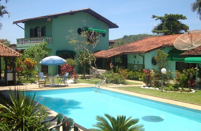 Bela Casa con 7 Habitaciones con 6 suites {cómodo para jugar al patio WIFI}