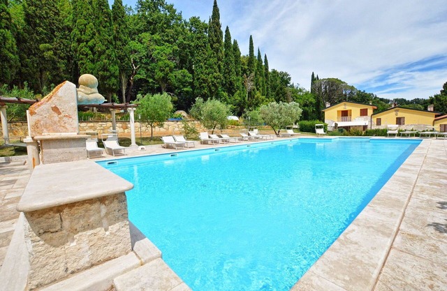 Bonito apartamento para 6 personas con piscina y aparcamiento