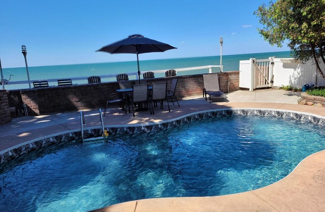 Casa frente al lago con playa privada
