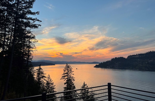 Beautiful Lake Home with Breathtaking Views!