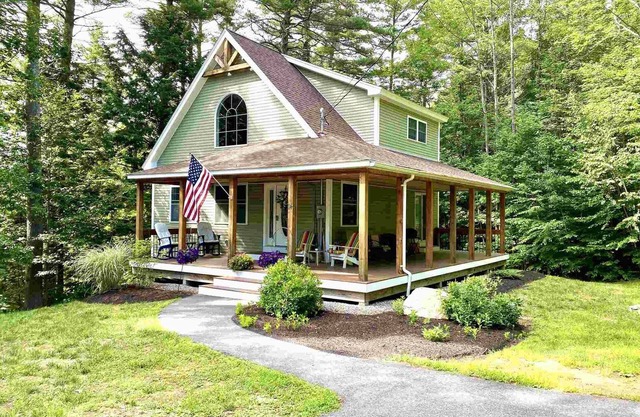 Beautiful Lake Winnipesaukee/ Gunstock retreat