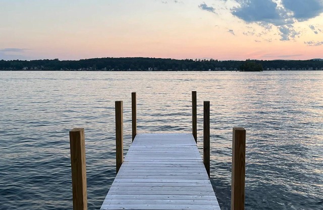 Beautiful Lake Winnipesaukee w/ Dock!