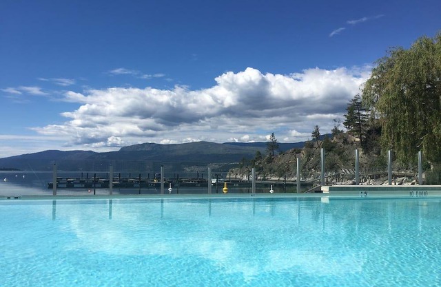 Hermosa cabaña frente al lago