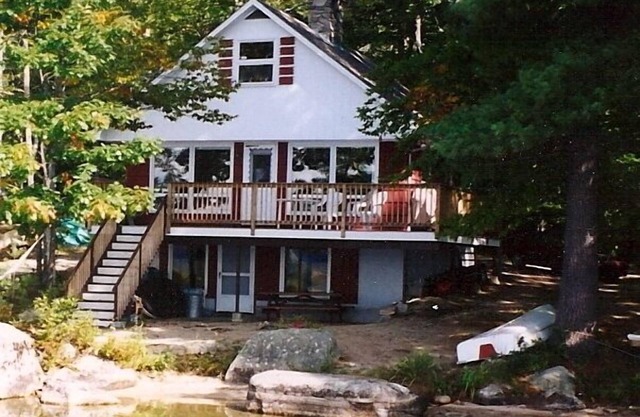 Lakefront Cottage en el prístino lago Maine
