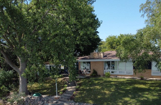 Beautiful lakefront 3 bedroom 2 bathroom home.