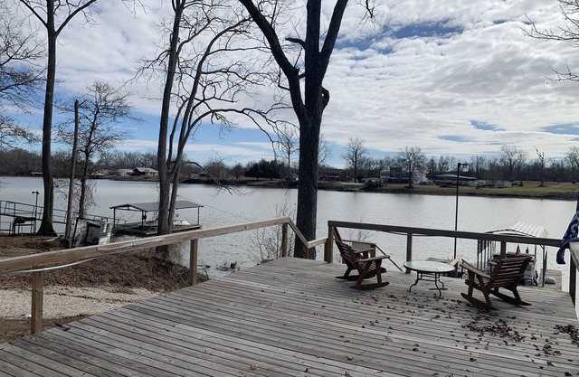 Beautiful lakeview cottage with private deck.