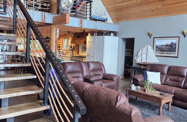 Beautiful Log Cabin on the water, in Cape Breton, minutes to the Cabot Trail.