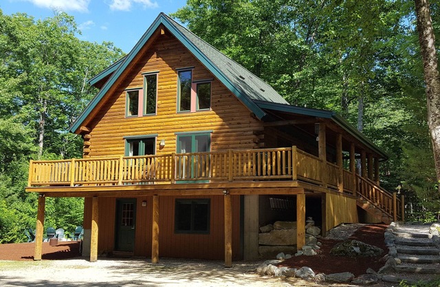 Hermosa casa de madera en Suissevale en el lago Winnipesaukee con acceso a la playa