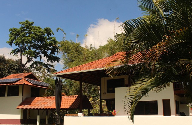Hermoso, lujoso Playa, recién remodelada FRENTE CASA en LAVADO BAY