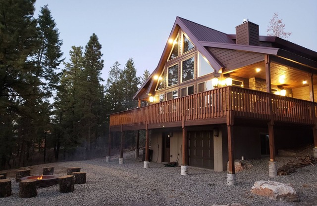HERMOSA CABINA DE LUJO RÚSTICA NUEVA EN 5 ACRES DE TERRENO CON MAGNÍFICA VISTA