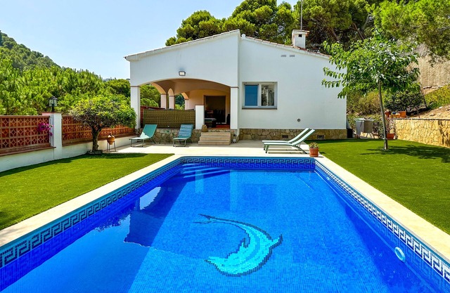 Beautiful mediterranean villa with swimmingool.