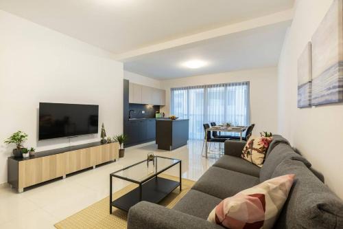 Beautiful Modern Central 2br Apt