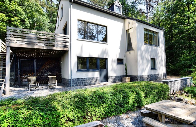 Moderna casa de vacaciones con Sauna en Ardenas