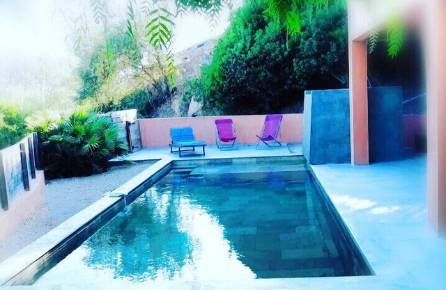 Hermosa villa moderna a 6 kms de Sagone, piscina con vistas al mar a 200 metros de la playa de Tiuccia