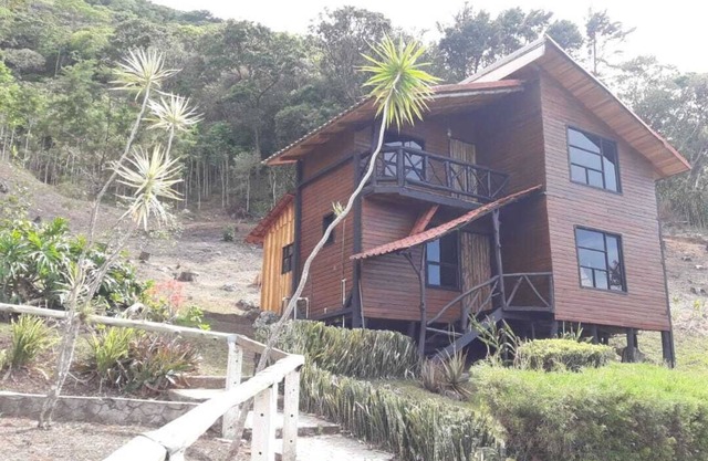 Hermosa cabaña Mouintain en Guatuso, Desamparados.
