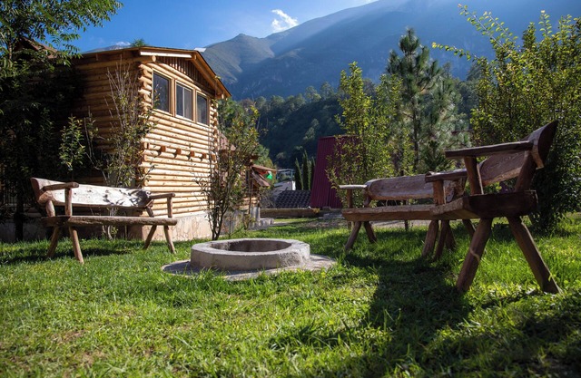 Hermosa cabaña en la montaña
