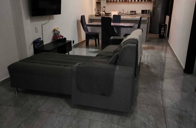 Precioso apartamento a solo 45 min del aeropuerto con parking privado.