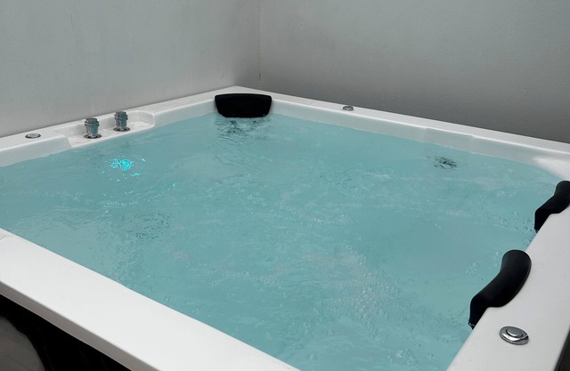 HERMOSA CASA NUEVA CON JACUZZI PRIVADO