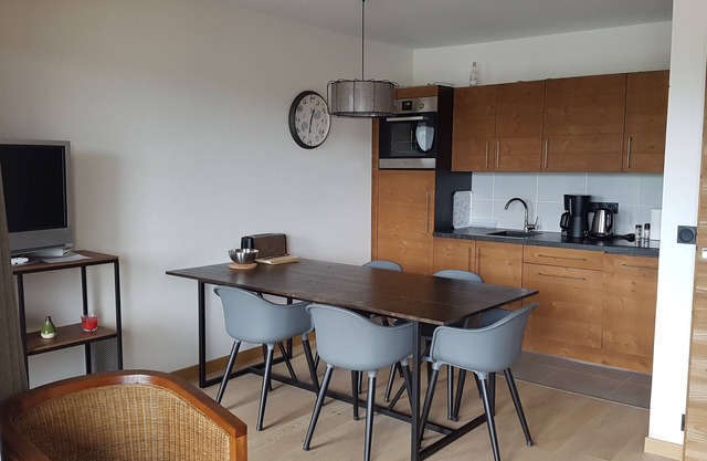 Hermoso apartamento nuevo en Chalet Plein Sud 6 personas ski-in ski-out estacionamiento cubierto