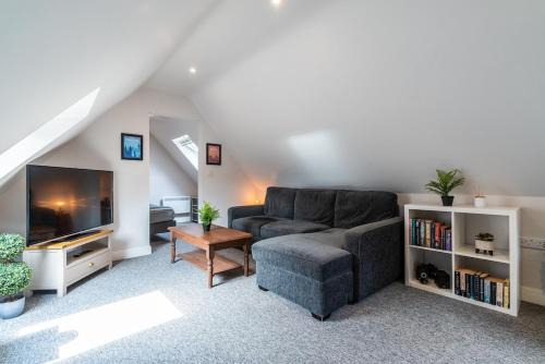 Beautiful new apartment with sheltered parking