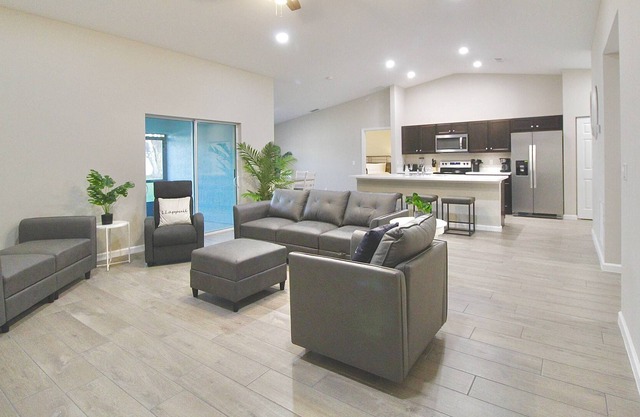 Beautiful New Build Home, 2 Master Bedrooms, Port St. Lucie West; 4 BR, 3 Bathroom.