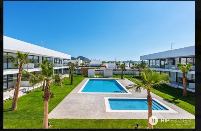 Beautiful new penthouse with large private roof terrace, 400m from the beach