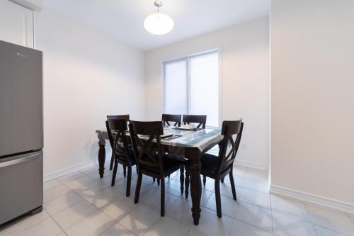 Beautiful New Townhouse in Quiet Neighbourhood