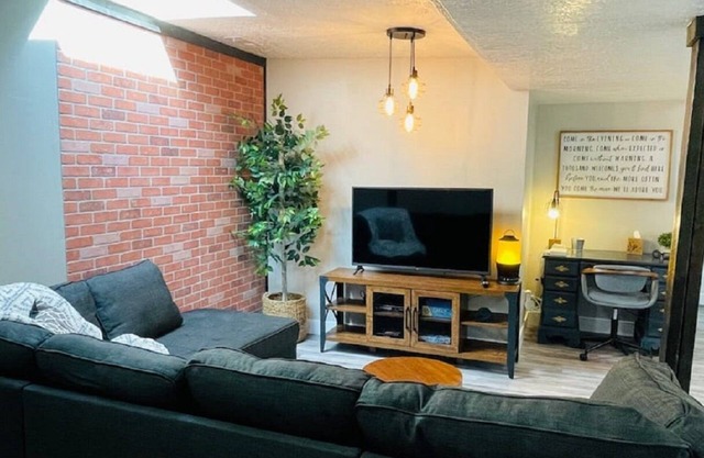 Beautiful New York Style Loft In Downtown Logan