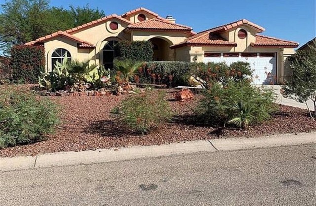 Beautiful Newly Remodeled and fully furnished house in Fort Mohave .