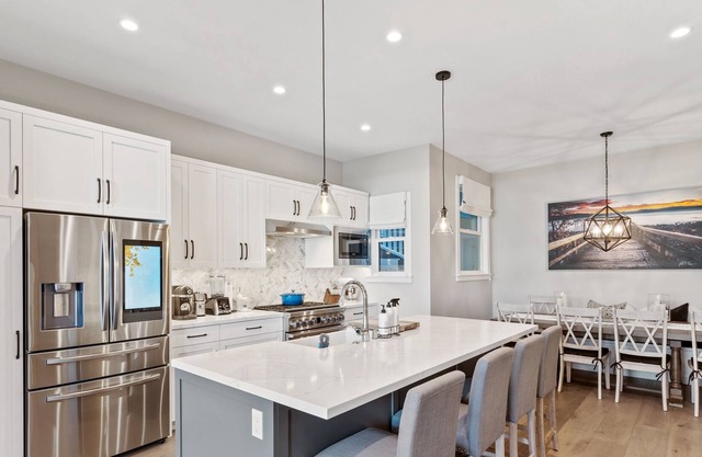 Beautiful, Newly Renovated, High-Tech Condo