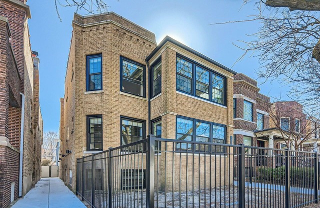 Beautiful Newly Renovated 3BR/2BA in the Heart of Andersonville