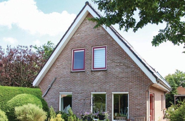 Beautiful detached holiday home near the sea and dune reserve. Family friendly, suitable for 4 people and a baby. Walking and cycling holiday.