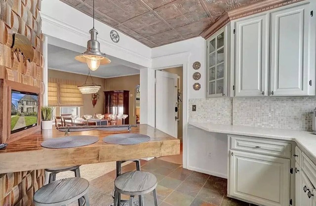 Beautiful North Buffalo Apartment