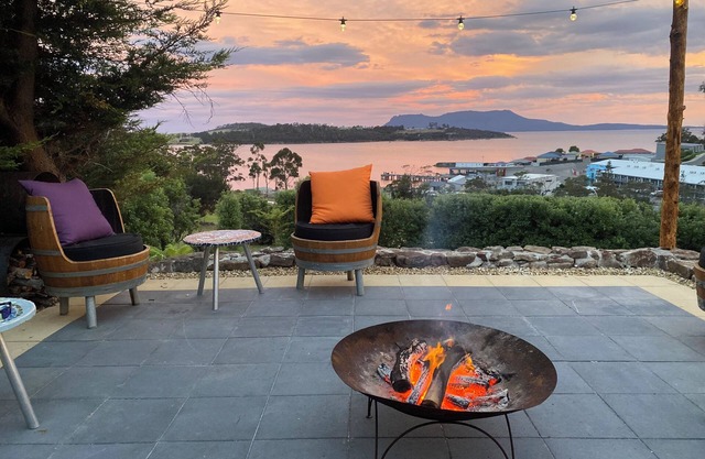 Beautiful Orford with Maria Island Views. Pet Friendly and Loads of Space