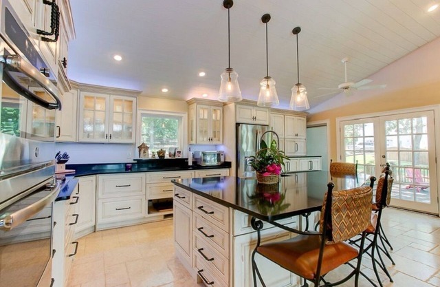 Beautiful Panoramic Lake Views - 4 kayaks - private dock
